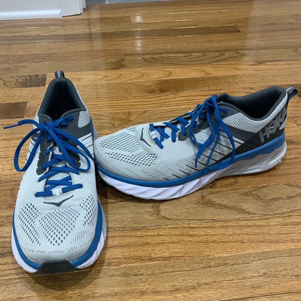 Men’s Hoka one one Arahi 3 size 12 running shoe